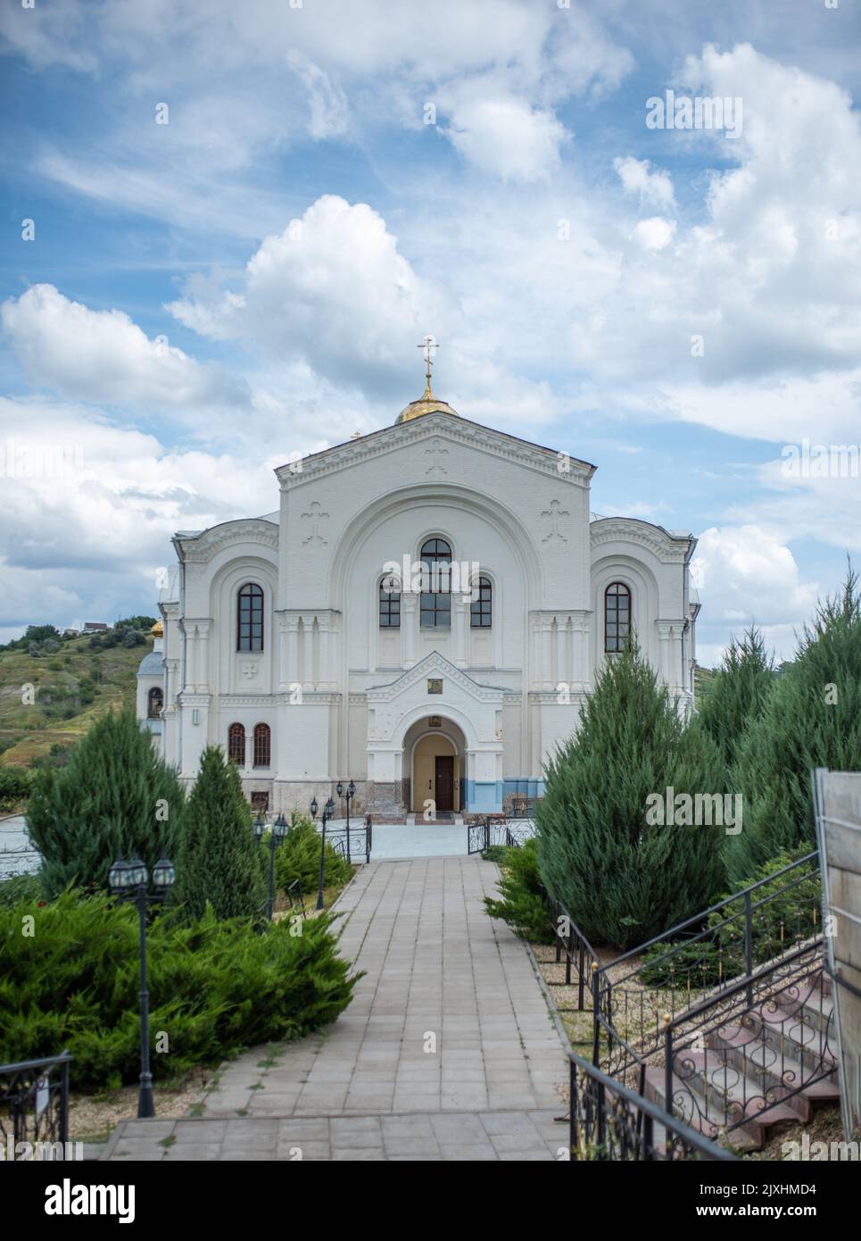 Schöne helle Kirche in wolgograd. Stockfoto