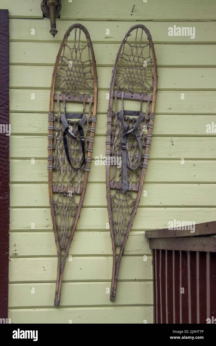 Klassische traditionelle Schneeschuhe Stockfoto