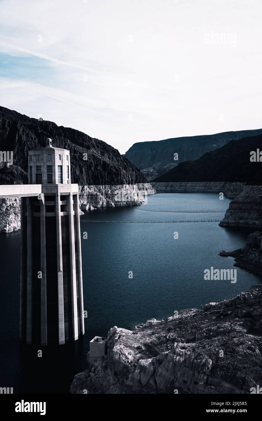 Eine vertikale Aufnahme des Hoover-Staudamms. Black Canyon des Colorado River. Nevada, USA. Stockfoto