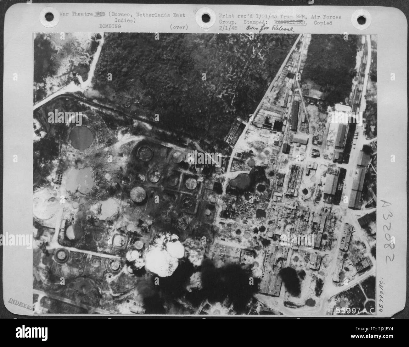 Bombardierung von Tarakan, Borneo, Niederländische Ostindien. Stockfoto