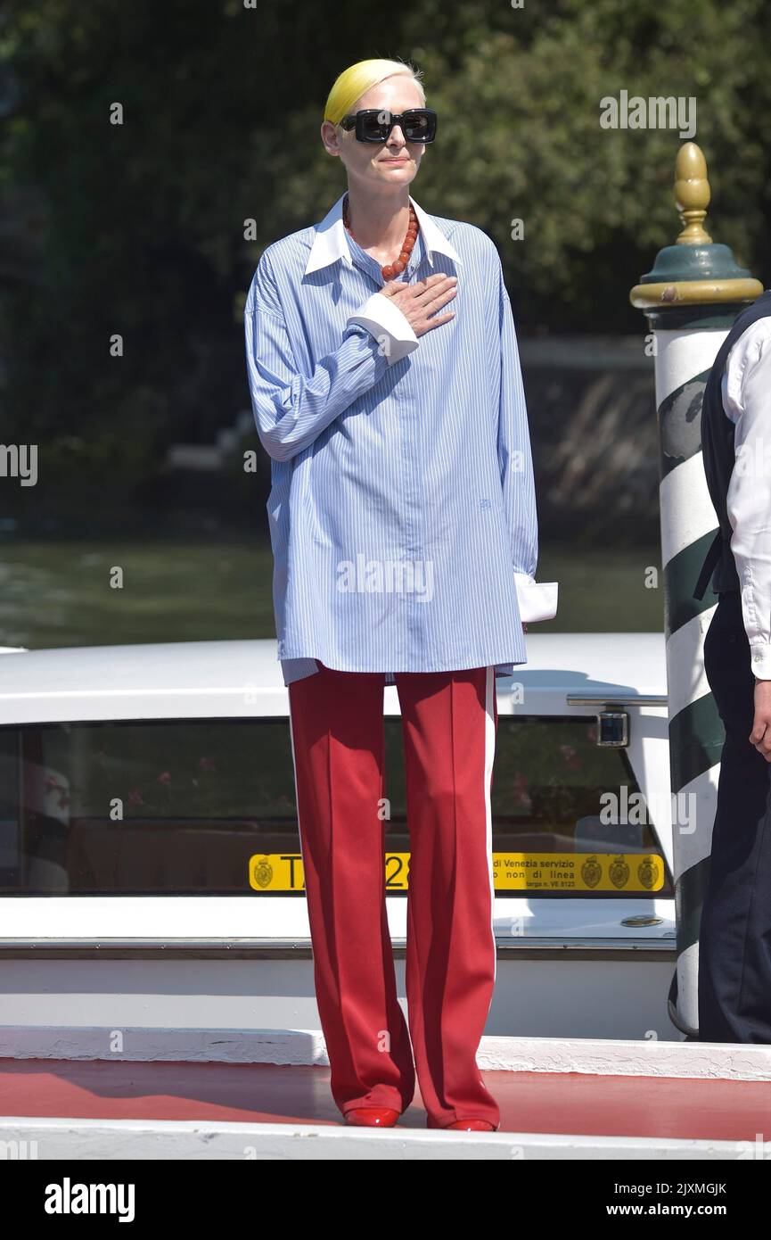 Venedig, Italien. 06. September 2022. VENEDIG, ITALIEN - 06. SEPTEMBER: Tilda Swinton wird während der Internationalen Filmfestspiele Venedig 79. am 06. September 2022 in Venedig, Italien, zu sehen sein. Kredit: dpa/Alamy Live Nachrichten Stockfoto