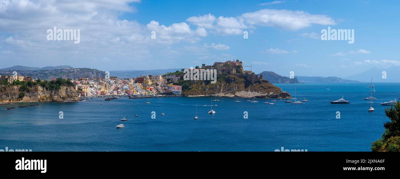 Panoramablick auf die Insel Procida, Neapel, Italien, Europa. Stockfoto