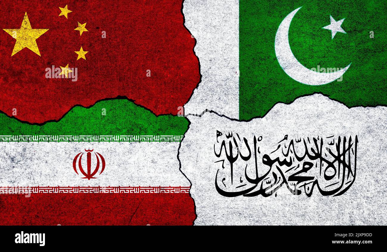 Flaggen von Taliban, Pakistan, Iran und China an einer Wand. Afghanistan Pakistan China Iran-Allianz Stockfoto