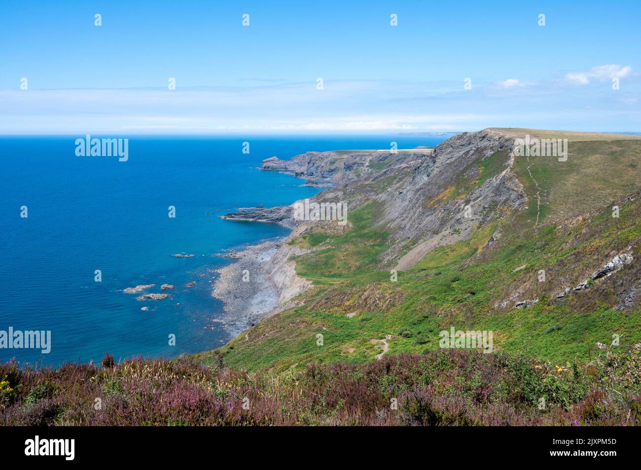 South West Coast Path, North Cornwall, mit Blick auf Cambeak, The Strangles, Rusey Beach vom Rusey Cliff. Stockfoto