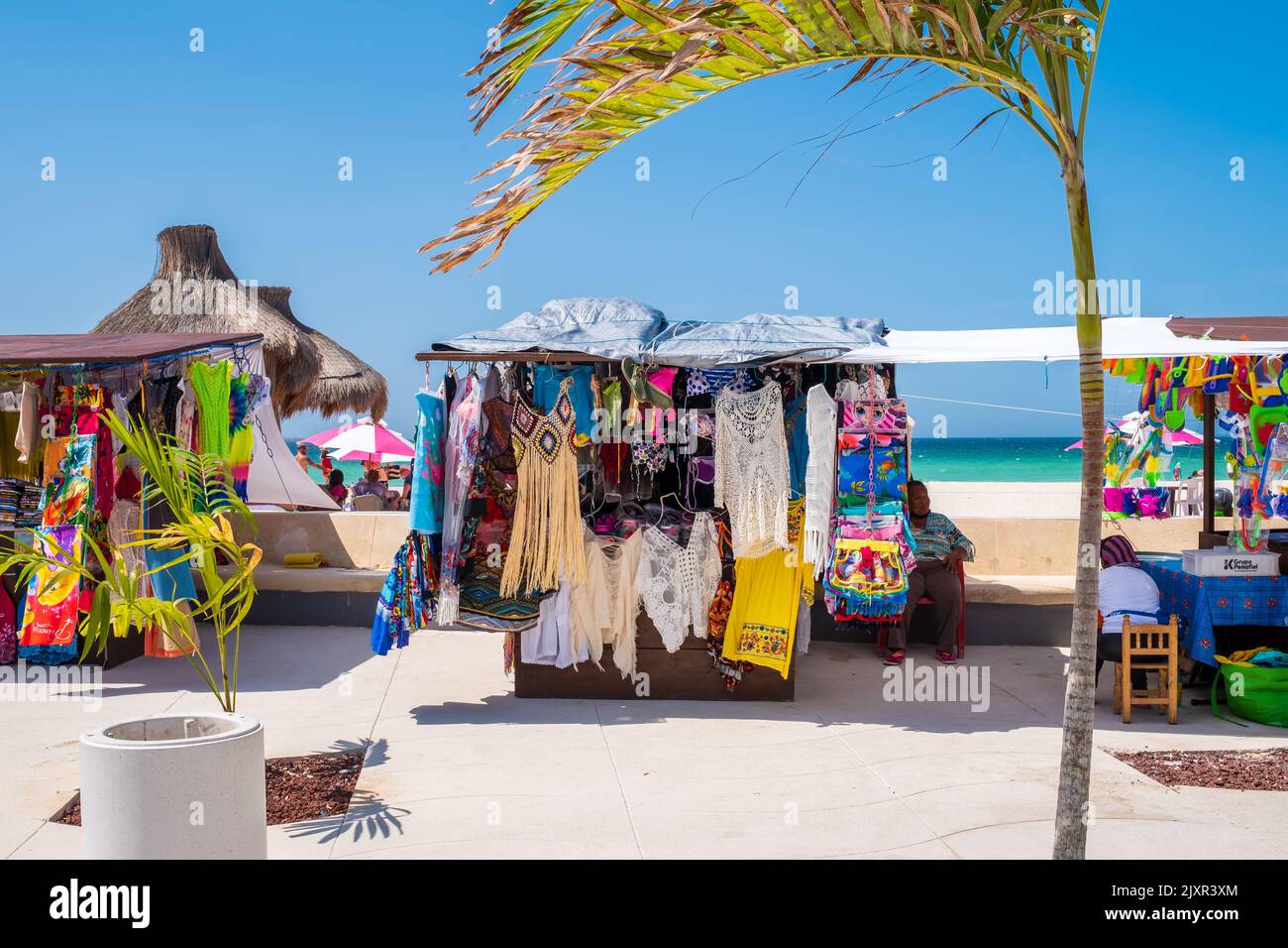 Kunsthandwerk zum Verkauf in Progreso, einer beliebten Strandstadt in der Nähe von Merida in Mexiko Stockfoto