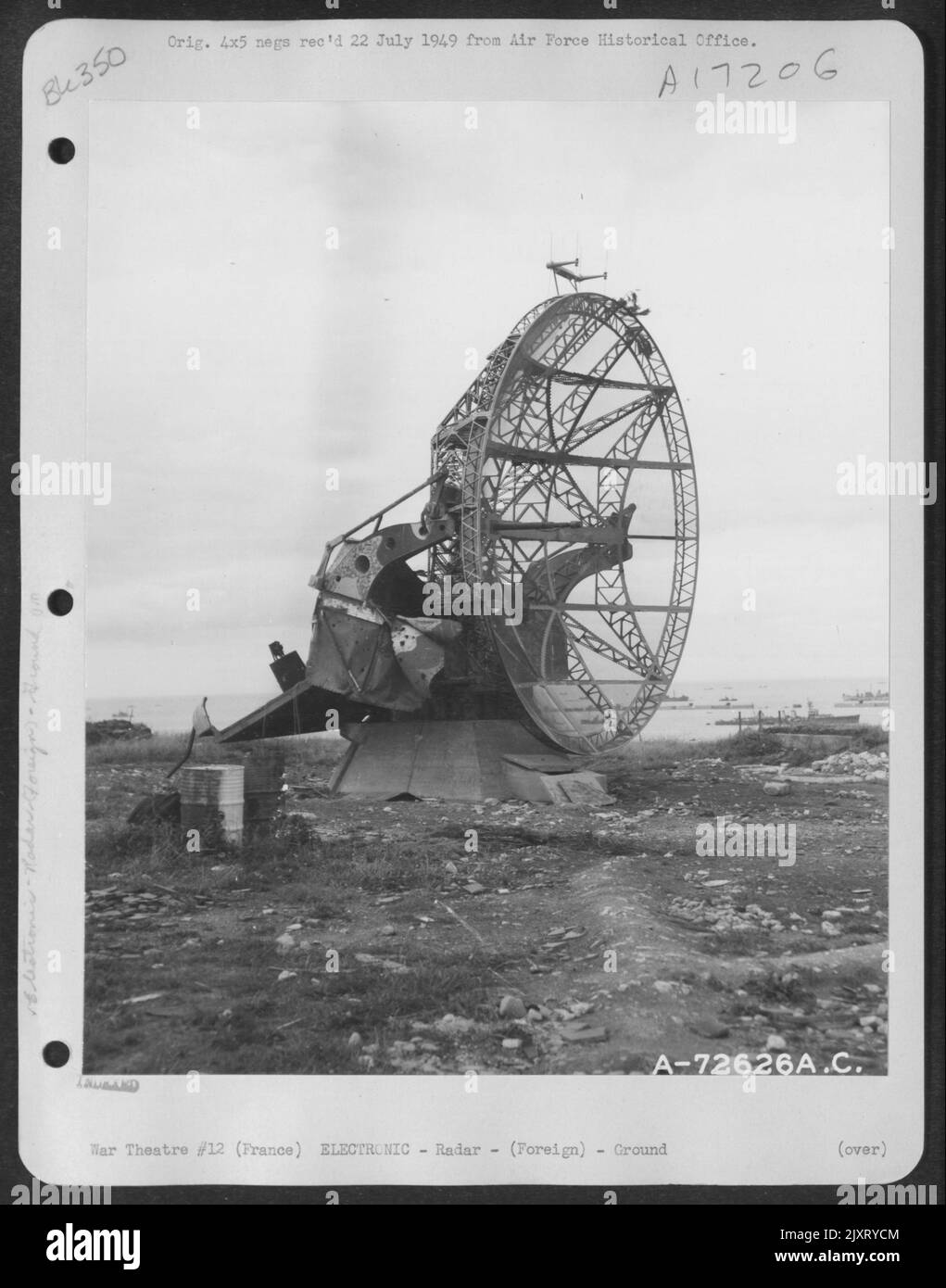 Radarinstallation Des Deutschen Riesengebirges Würzburg Am Strand Der Normandie, Frankreich. 22. Juni 1944. [Würzburger Rieser Fumg 65 Radar.] Stockfoto