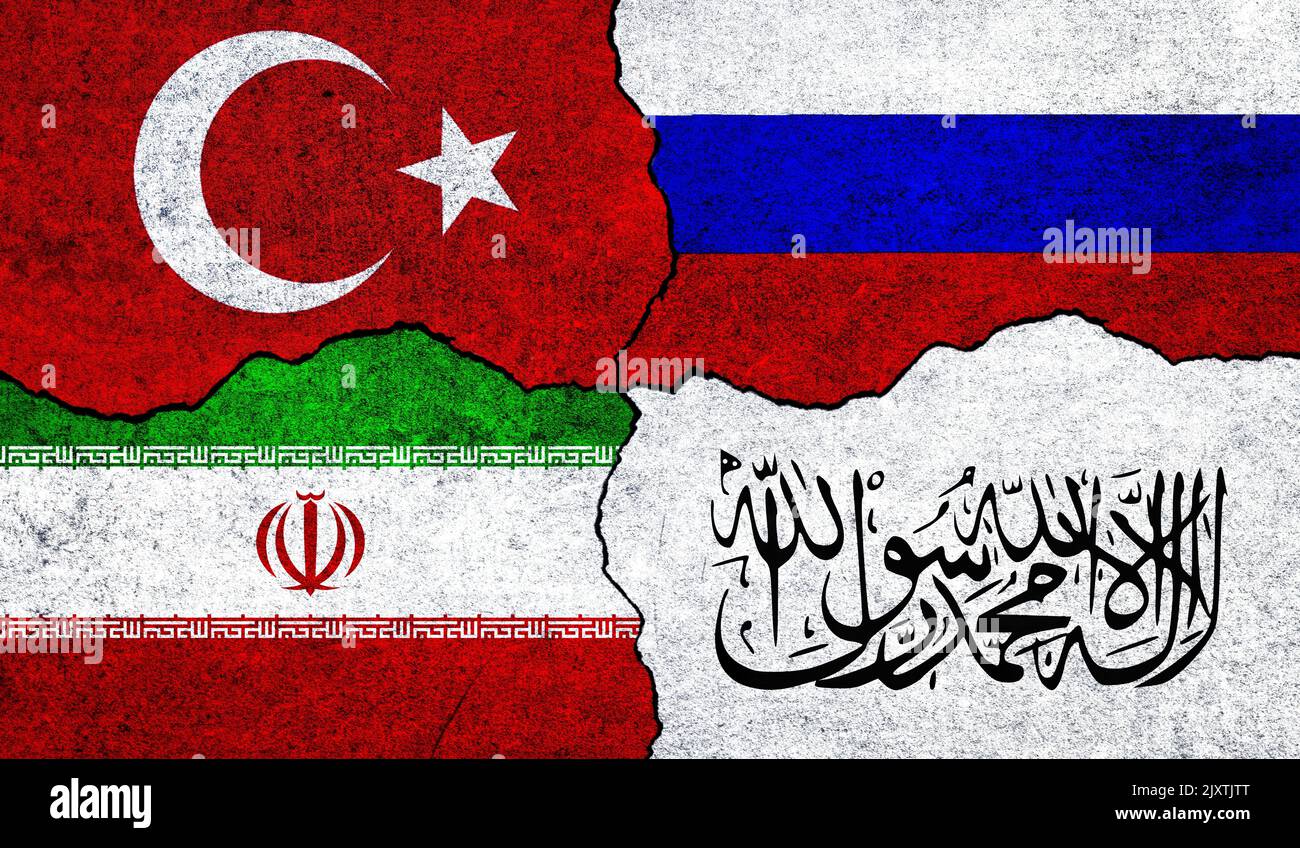 Flaggen der Taliban, Russlands, des Iran und der Türkei an einer Mauer. Afghanistan Russland Türkei Iran-Bündnis Stockfoto