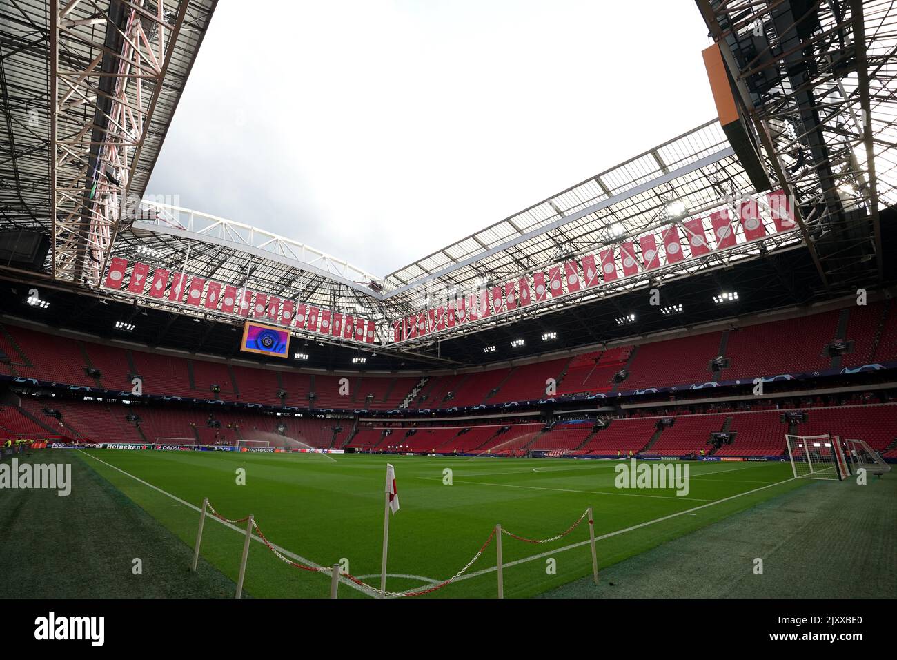 Ein Blick ins Stadion vor dem Spiel der UEFA Champions League Group F in der Johan Cruyff Arena in Amsterdam, Niederlande. Bilddatum: Mittwoch, 7. September 2022. Stockfoto