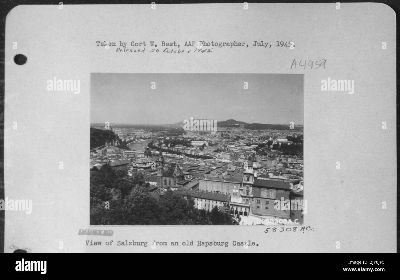 Blick Auf Salzburg Von Einem Alten Habsburger Schloss. Stockfoto