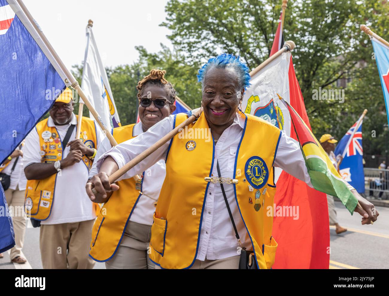 BROOKLYN, NY – 5. September 2022: Nachtschwärmer nehmen an der West Indian Day Parade in New York City Teil. Stockfoto