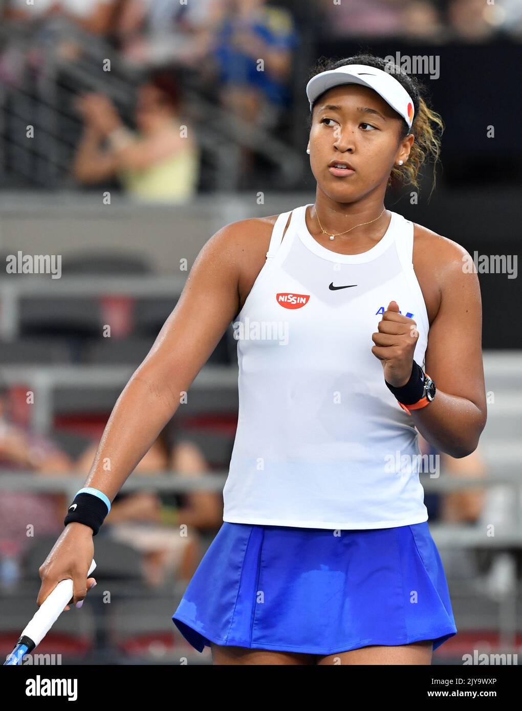 Naomi Osaka aus Japan reagiert während ihres Viertelfinalmatches gegen Kiki Bertens aus den Niederlanden am 5. Tag des Brisbane International Tennis Turniers im Queensland Tennis Center in Brisbane, Freitag, 10. Januar 2020. (AAP IMAGE/DARREN ENGLAND) KEINE ARCHIVIERUNG, NUR REDAKTIONELLE VERWENDUNG ** AUSSCHLIESSLICH REDAKTIONELLE VERWENDUNG, KEINE KOMMERZIELLE NUTZUNG, KEINE BÜCHER ** Stockfoto