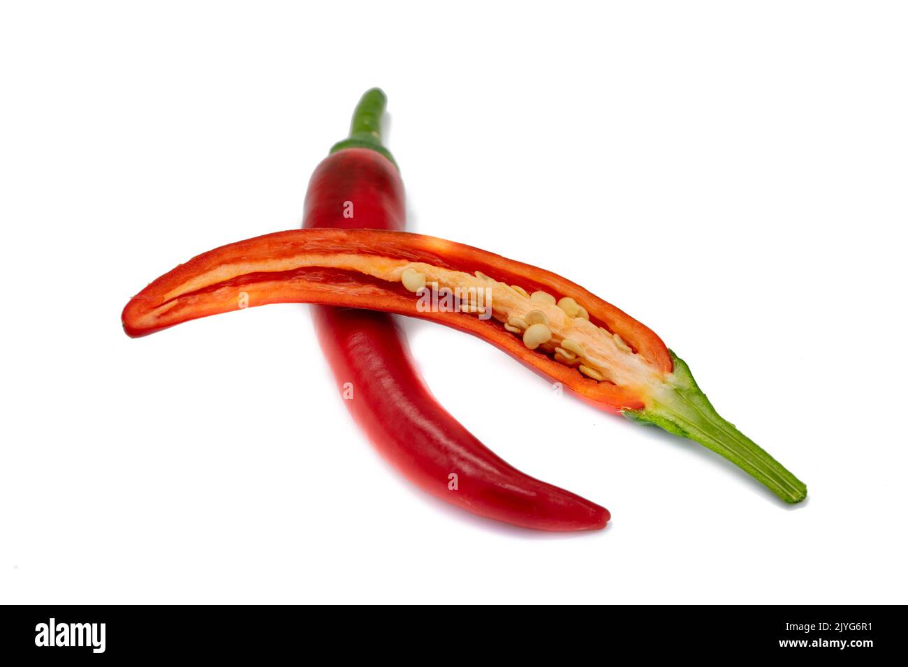 Chilis auf weißem Hintergrund isoliert Stockfoto