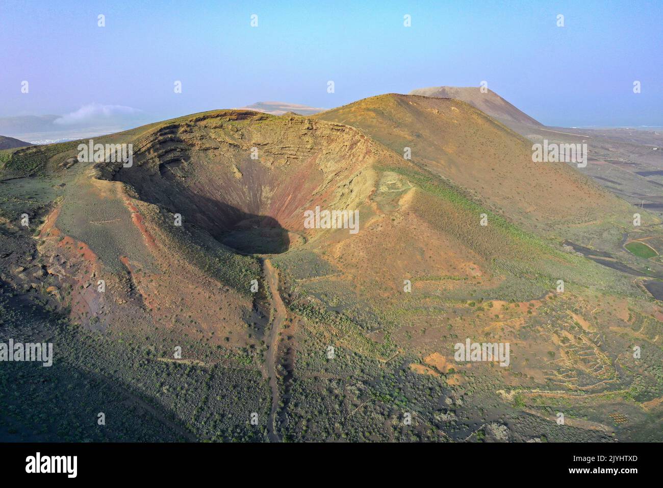 Vulkankegel La Caldera bei Magues, Luftaufnahme, Kanarische Inseln, Lanzarote, Haria Stockfoto