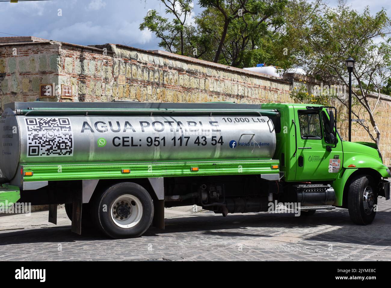 Lieferung von Trinkwasser per LKW, Oaxaca de Juarez, Mexiko Stockfoto