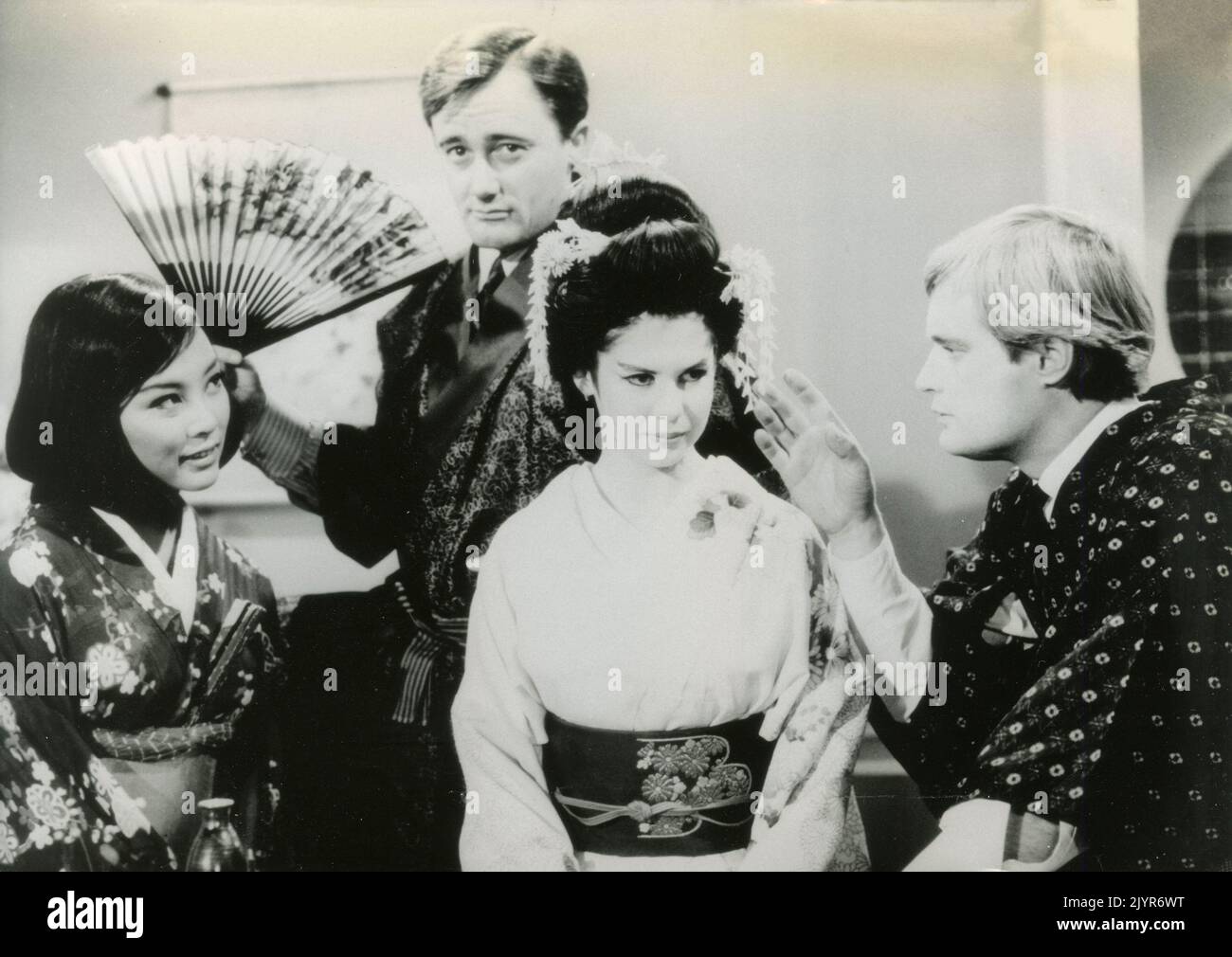 Die Schauspieler Robert Vaughn, David McCallum, Irene Tsu und Kim Darby im Film The Karate Killers, USA 1967 Stockfoto