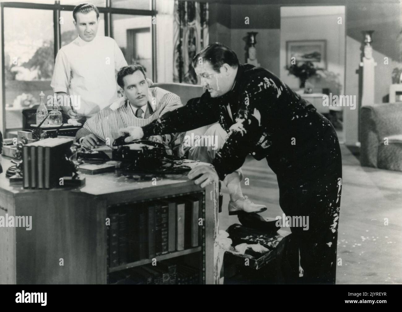 Schauspieler Budd Abbott, Warner Anderson und Lou Costello im Film Abbott und Costello in Hollywood, USA 1945 Stockfoto