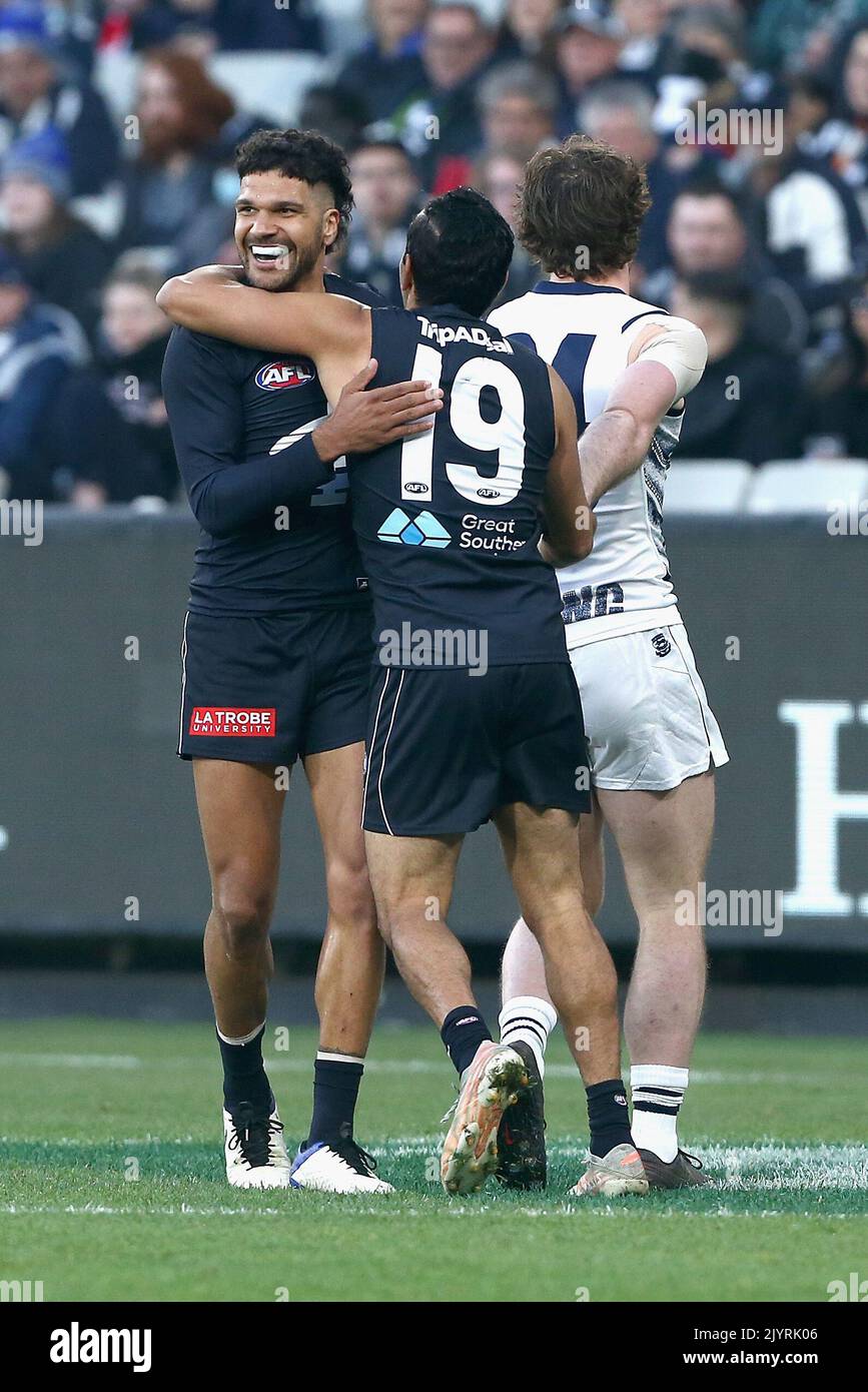 Sam Petrevski-Seton des Blues feiert ein Tor während der AFL-Runde 17Êmatch zwischen Carlton Blues und Geelong Cats am MCG in Melbourne, Samstag, 10. Juli 2021. (AAP IMAGE/ROB PREZIOSO) KEINE ARCHIVIERUNG, NUR REDAKTIONELLE VERWENDUNG ** AUSSCHLIESSLICH REDAKTIONELLE VERWENDUNG, KEINE KOMMERZIELLE NUTZUNG, KEINE BÜCHER ** Stockfoto