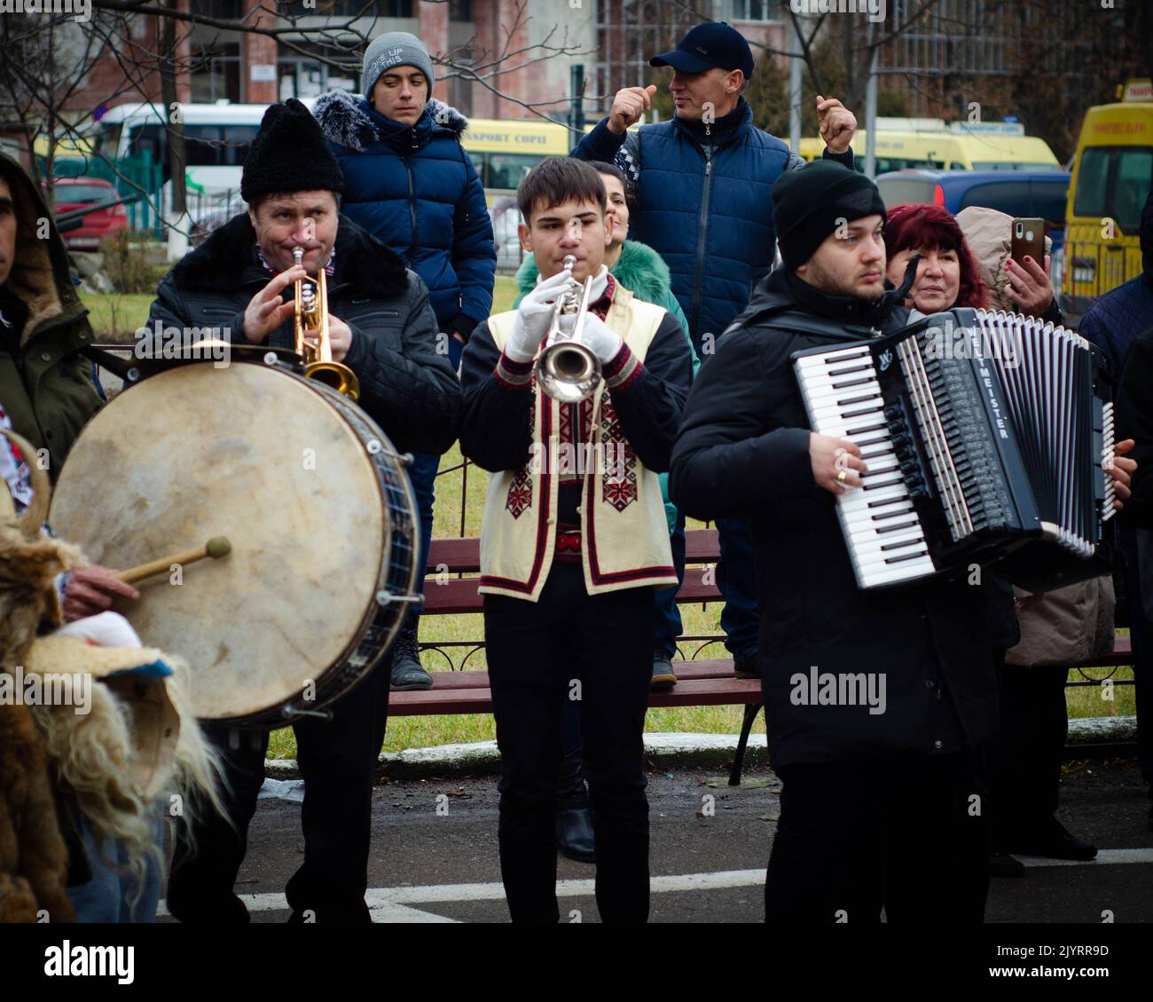 Rumänische Neujahrstradition. Neujahrsbären-Tanzfestival, Botosani, Moldawien, Rumänien Stockfoto