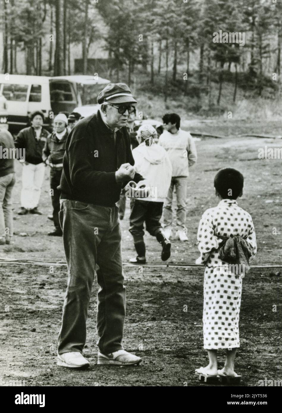 Die japanische Regisseurin Akira Kurosawa während der Dreharbeiten zum Film Dreams, Japan 1990 Stockfoto