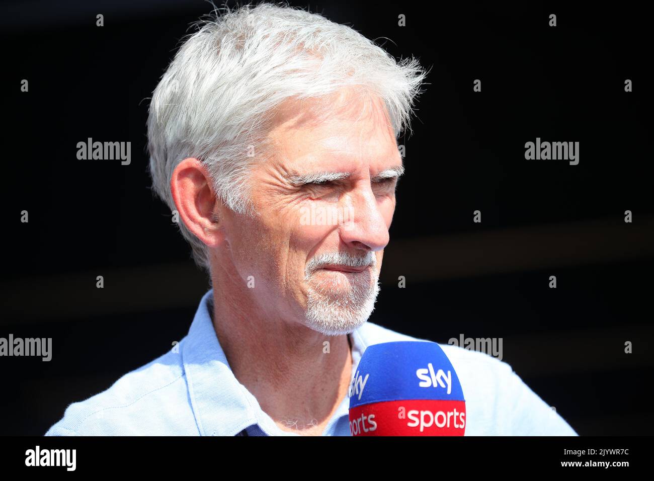 Monza, Italien. 27. Januar 2022. Damon Hill (GRB) ehemaliger F1-Pilot und ehemaliger F1-Champion von 1996 mit Williams Renault, ehemaliger Fahrer von Jordanien, Arrows jetzt TV-Kommentator mit Sky Sport UK während des italienischen GP, 8-11. September 2022 auf der Monza-Strecke, Formel-1-Weltmeisterschaft 2022. Kredit: Unabhängige Fotoagentur/Alamy Live Nachrichten Stockfoto