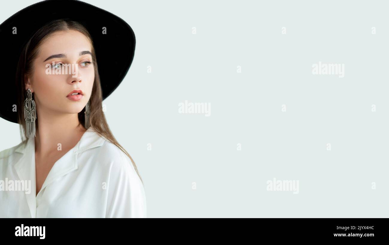 Fashion Look Modell posiert stilvolle elegante Frau Stockfoto