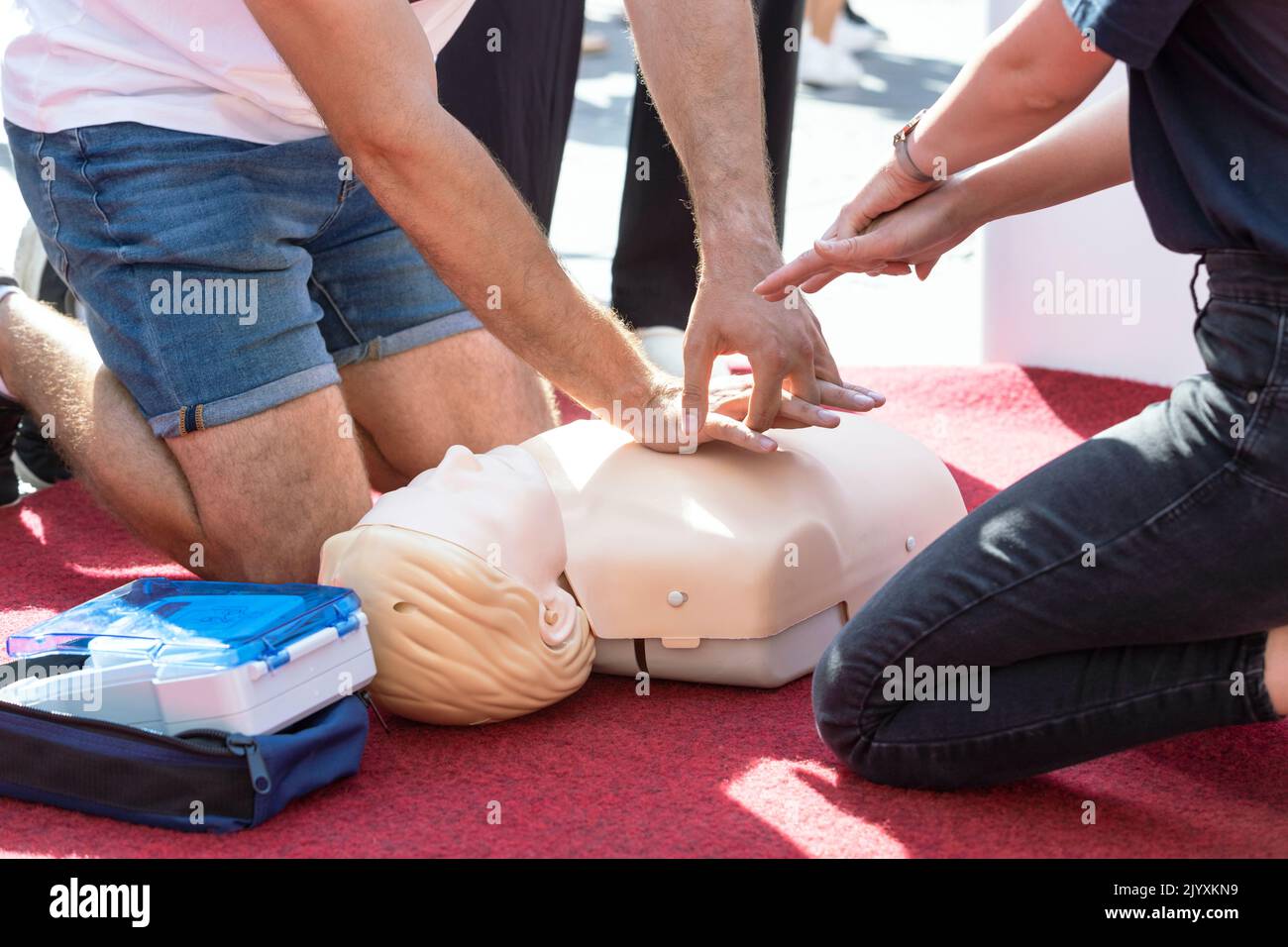 Kardiopulmonale Reanimation und erste-Hilfe-Kurs oder -Schulung Stockfoto