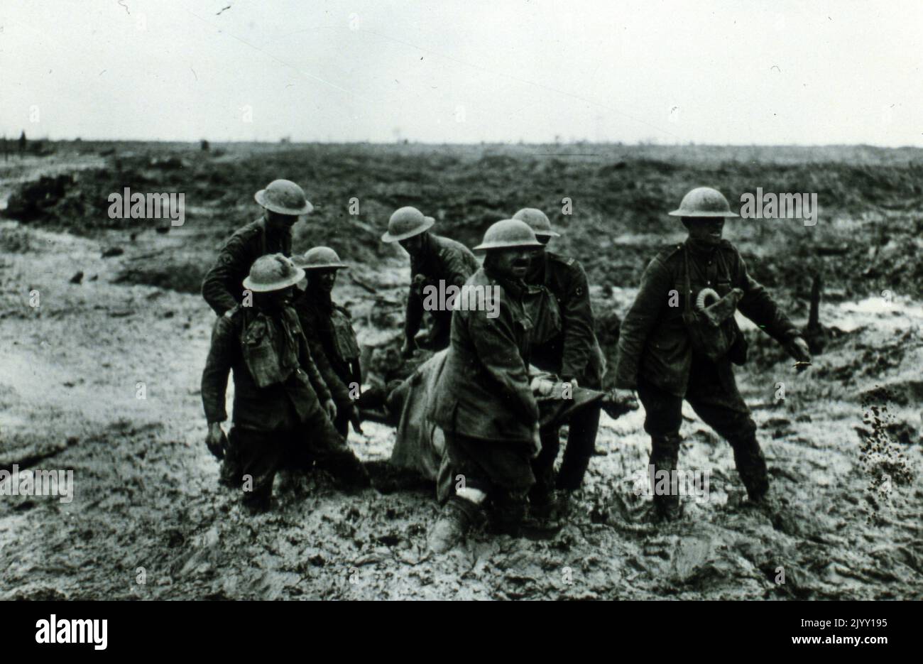 Britische Soldaten in der Schlacht in Frankreich, während des Ersten Weltkriegs 1917 Stockfoto