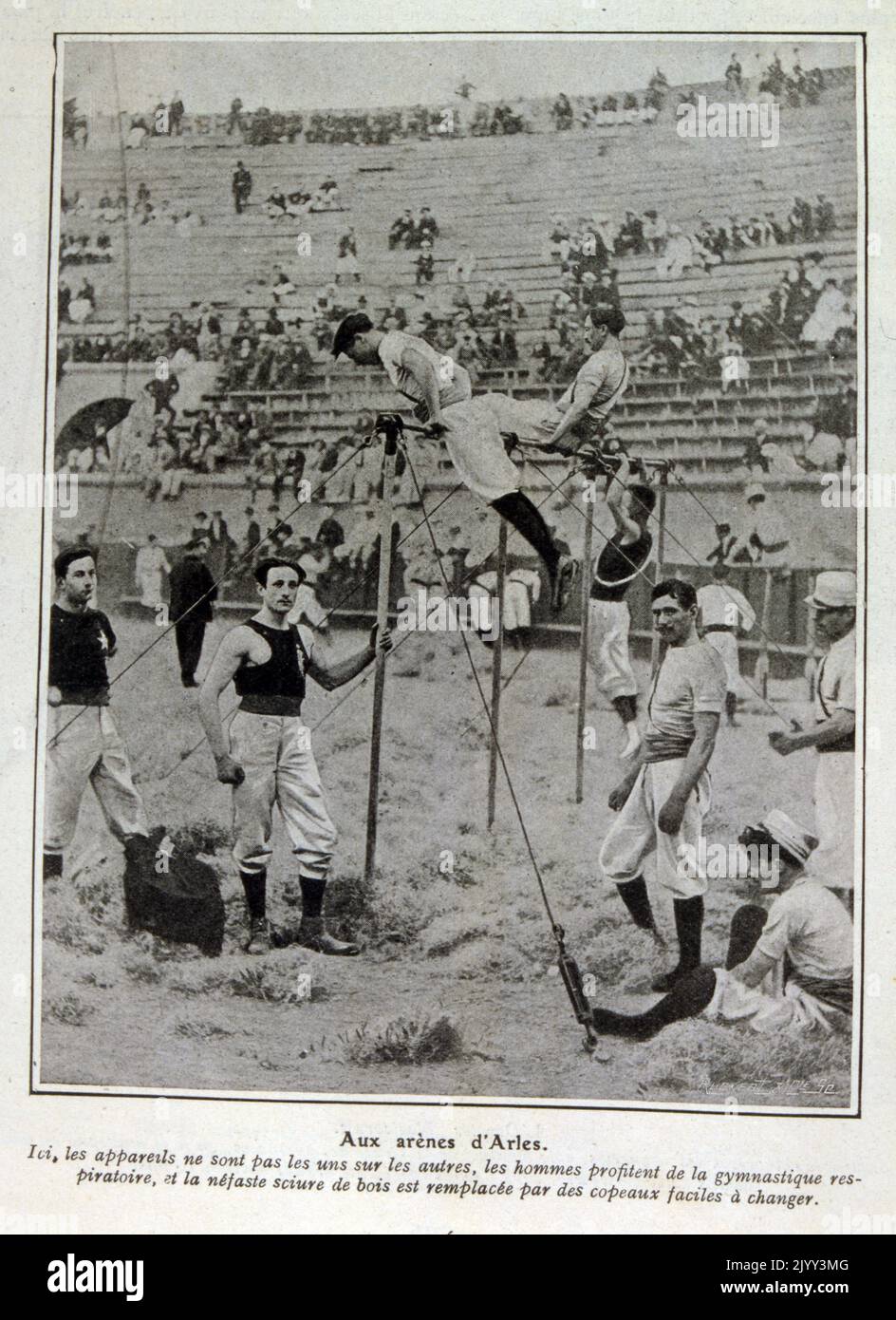 Französische Vintage-Fotografie einer Gymnastikanzeige 1905 Stockfoto