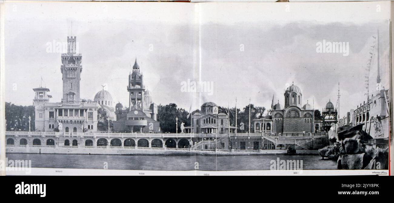 Exposition Universelle (Weltausstellung) Paris, 1889; Schwarz-Weiß-Fotografie einer Weitwinkelaufnahme mit Blick über die seine im griechischen Pavillon. Stockfoto