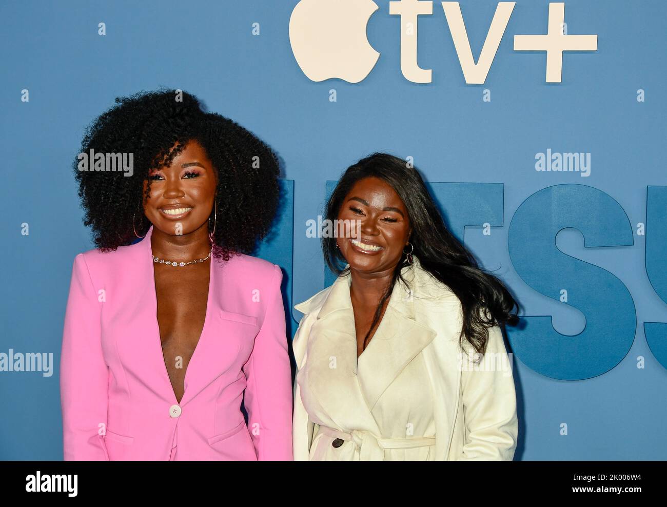 8. September 2022, New York City DR Jasmine Kudji, DR Cynthia Kudji kommt zu APPLE TV Docu-Serie Premiere von GUTSY, die am Donnerstag, 8. September 2022, im Times Center Theatre in New York City stattfindet. Foto von Jennifer Graylock-Alamy Stockfoto