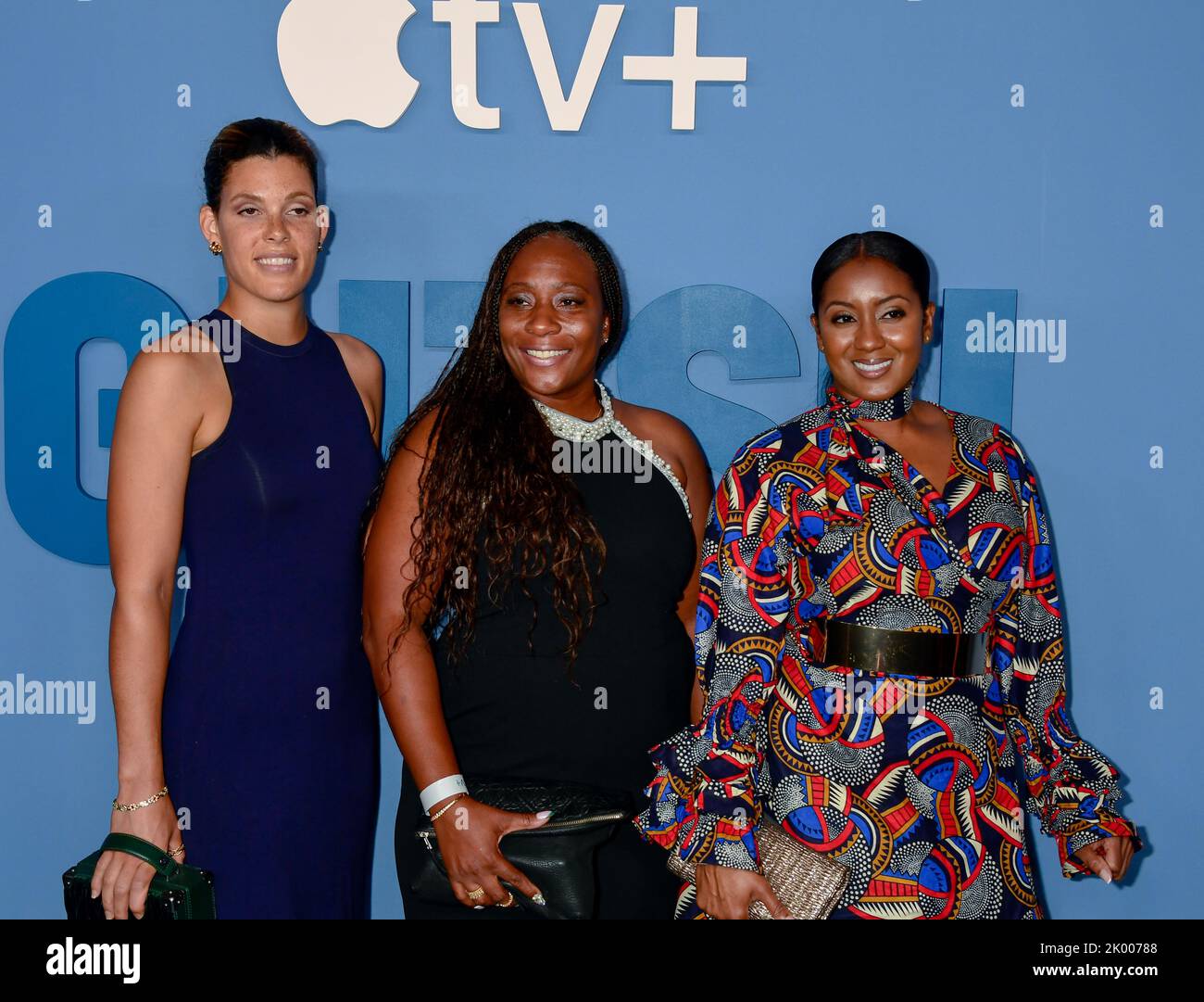 8. September 2022, New York City L-R: Tori Gringrich, Jackie Michelle Martinez, Arianna Jackson kommt zu APPLE TV Docu-Serie Premiere von GUTSY, die am Donnerstag, den 8. September 2022 im Times Center Theatre in New York City stattfand. Foto von Jennifer Graylock-Alamy Stockfoto