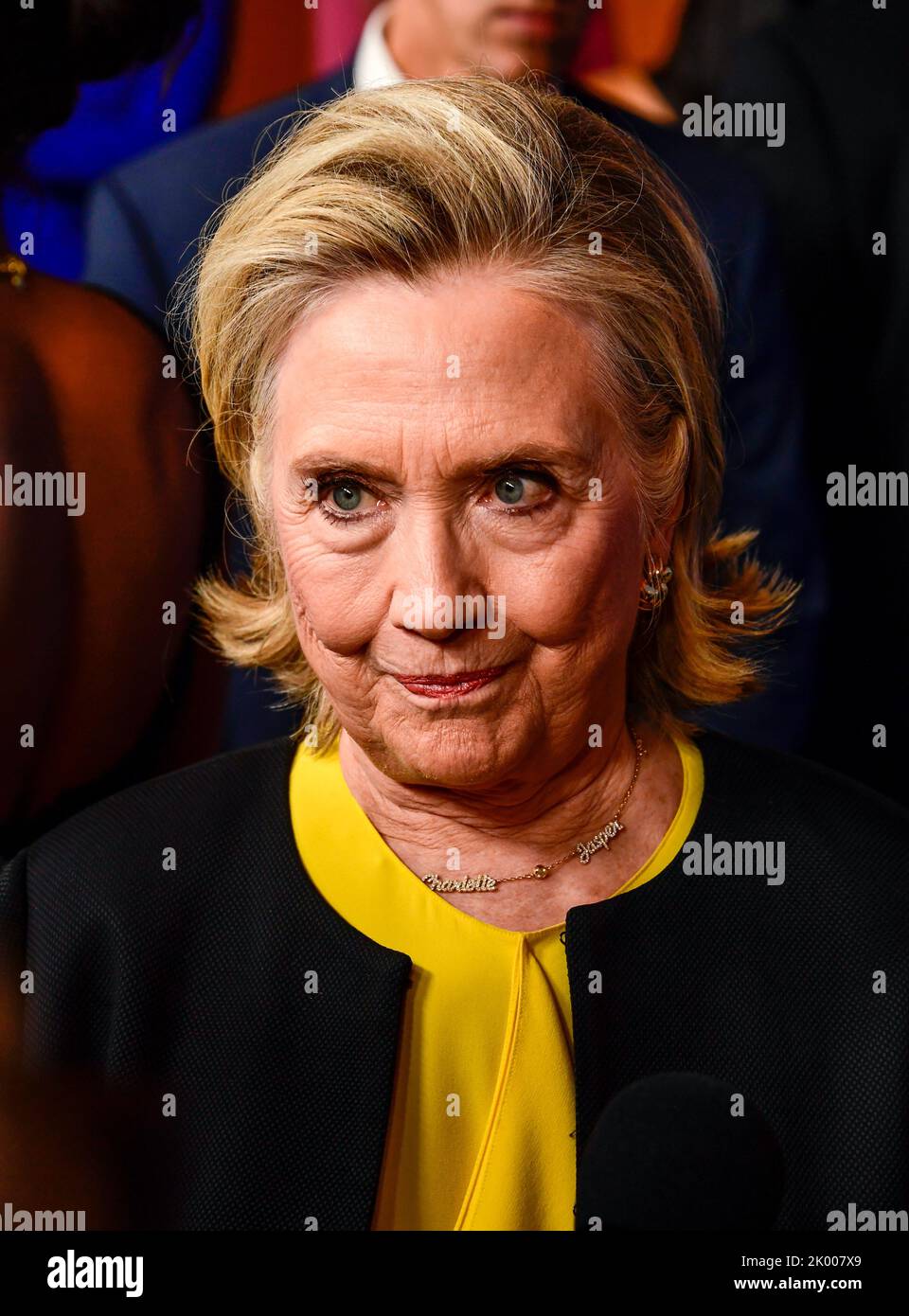 8. September 2022, New York City Hillary Clinton kommt zur APPLE TV Docu-Serie Premiere von GUTSY, die am Donnerstag, den 8. September 2022 im Times Center Theatre in New York City stattfand. Foto von Jennifer Graylock-Alamy Stockfoto
