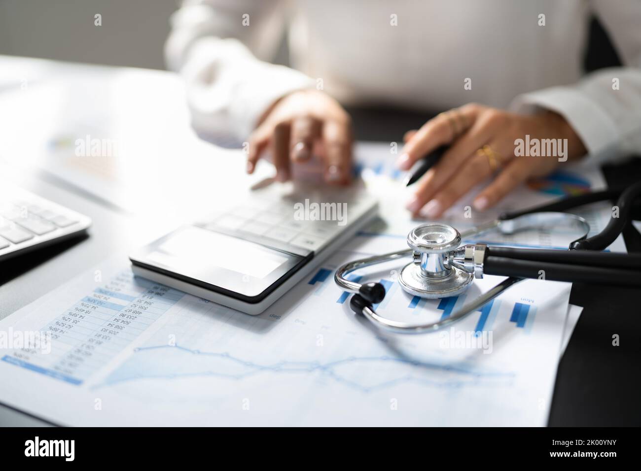 Krankenversicherung Und Medizinische Diagnostik. Investitionen In Die Gesundheitsbranche Stockfoto