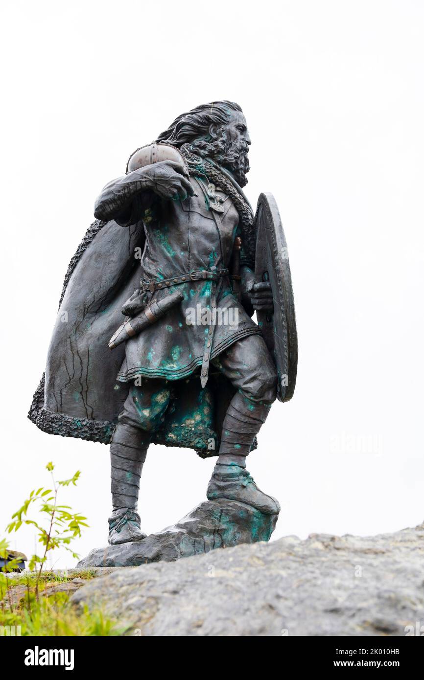 Bronzestatue von Harald Fairhair, dem ersten Wikingerkönig von Norwegen. Haugesund, Norwegen Stockfoto