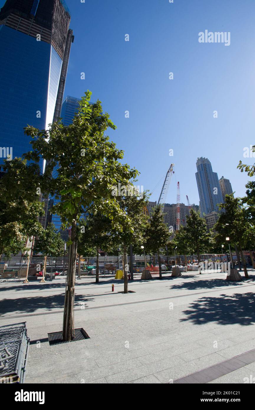 New York City, kurz vor dem 10.. Jahrestag des Terroranschlags vom 11. September 2001: Ort des Bombenanschlags auf das World Trade Center, Erinnerung an die Opfer, Umgebung und Stadtblicke. Stockfoto