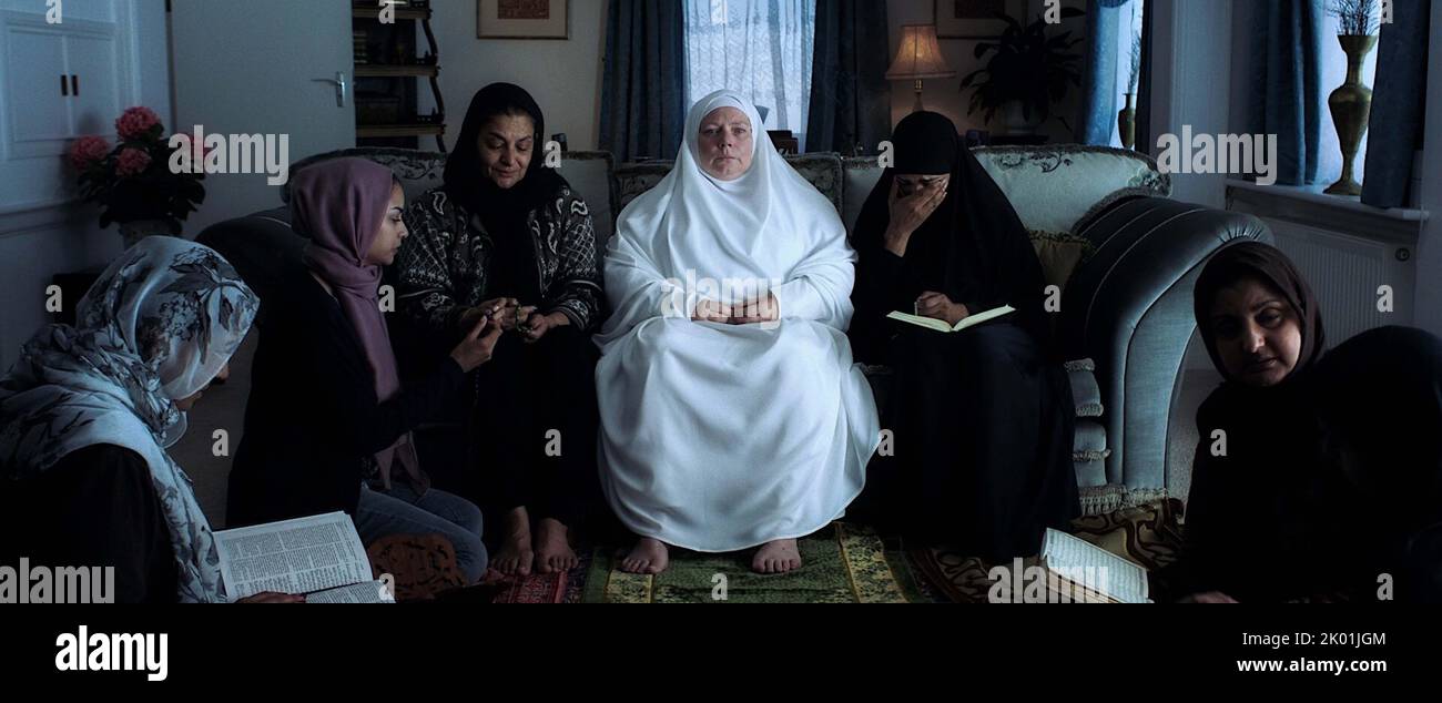 AFTER LOVE (2020) JOANNA SCANLAN ALEEM KHAN (DIR) BBC FILMS/MOVIESTORE COLLECTION Stockfoto