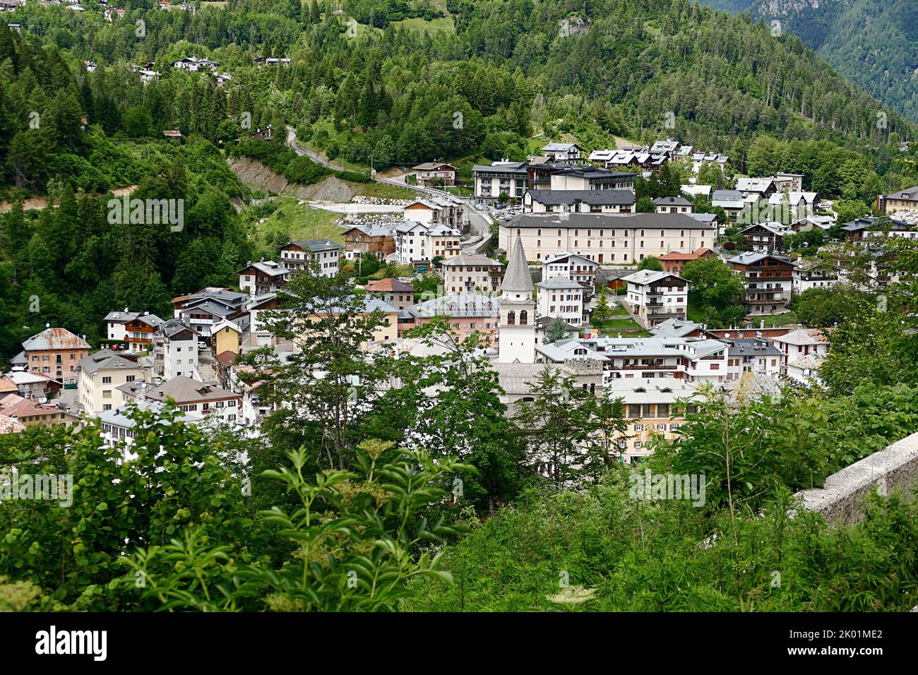 Kleines historisches altes Dorf Pieve di Cadore in Norditalien in der italienischen Alpenregion, Italien Stockfoto
