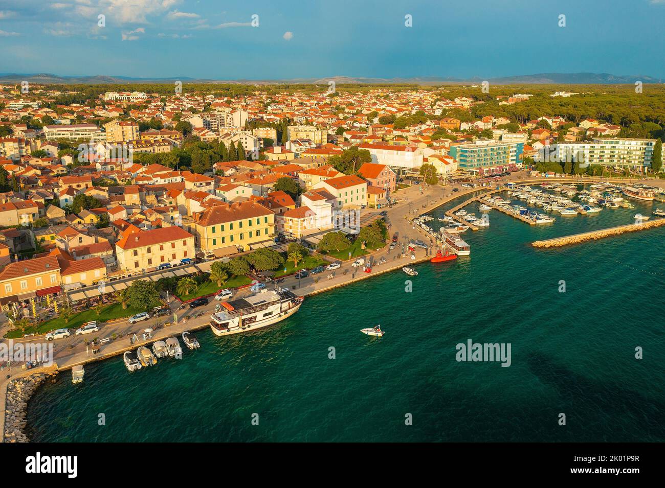 Luftaufnahme der Stadt Biograd an der Adria in Kroatien Stockfoto
