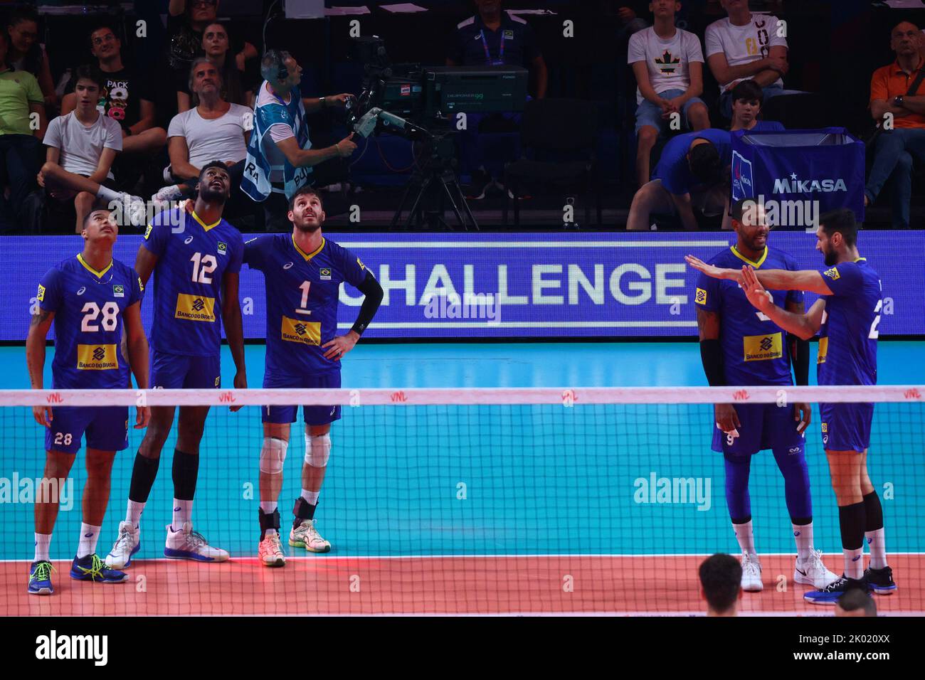 Sofia, Bulgarien - 4. Juli 2022: Das brasilianische Team wird während eines Gruppenspieles der Volleyball-Weltmeisterschaft zwischen Bulgarien und Brasilien gesehen. Stockfoto