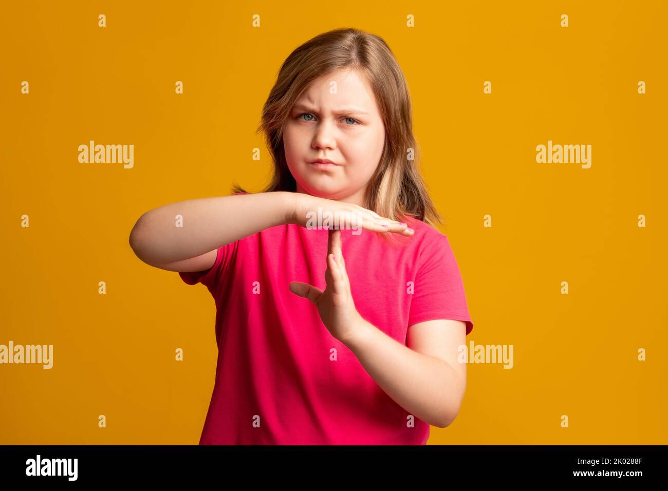 Zeit bis Kind Streik Pause Pause Hand Signal Mädchen Stockfoto