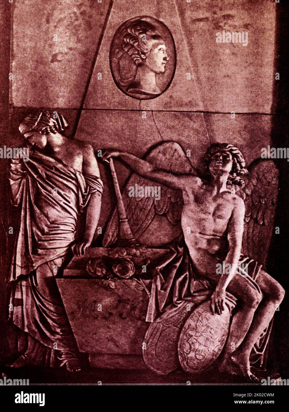 Denkmal für M.I.Sobakina. 1782. Marmor. Ein Kopf des Verstorbenen wird in das Oval gelegt. Martos hat bewiesen, dass er die griechische Skulptur gut studiert hat und seine subtile Berührung hebt selbst die kleinsten Elemente der Komposition hervor. Martos I.P. 1752-1835. Moskau. Stockfoto