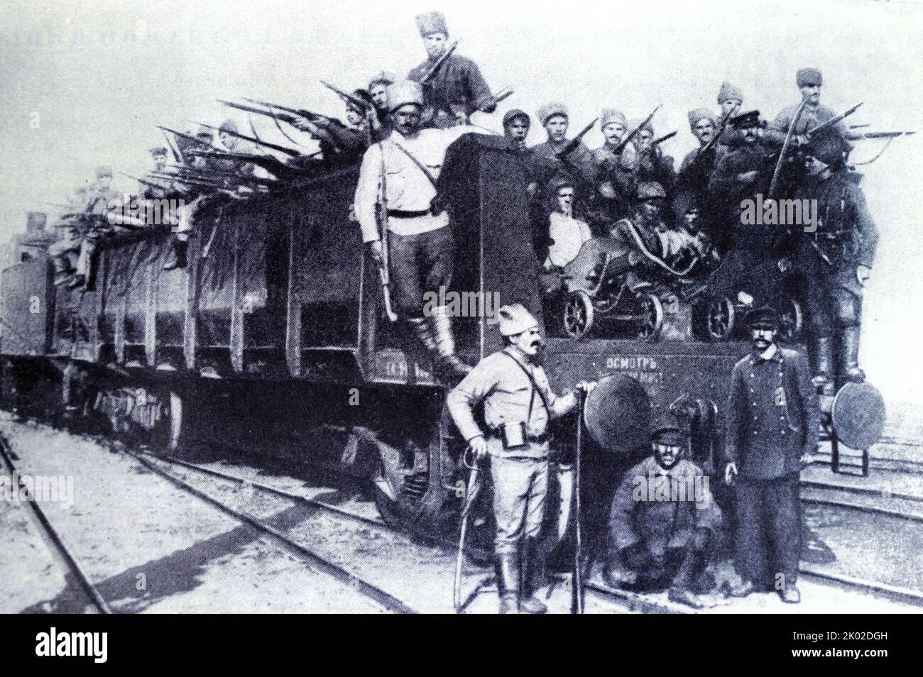 Ein funktionierendes Regiment an die Ostfront schicken. Samara (Kuibyshev). 1919. Stockfoto