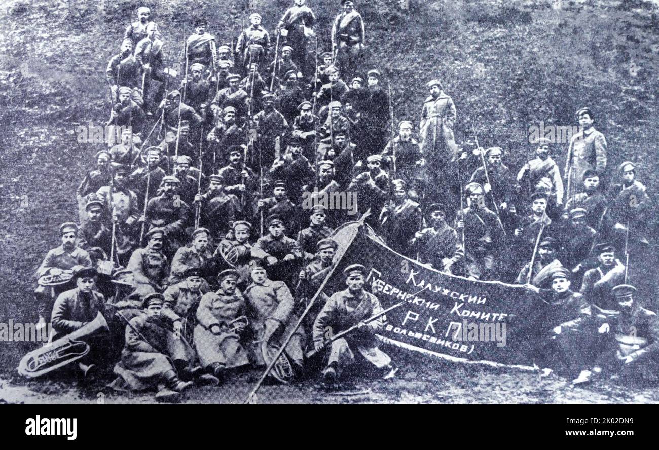 Eine Abteilung von Kommunisten, die vom Kaluga Provinzkomitee der Russischen Kommunistischen Partei (b) gebildet wurde und an die Ostfront geschickt werden soll. 1919. Stockfoto