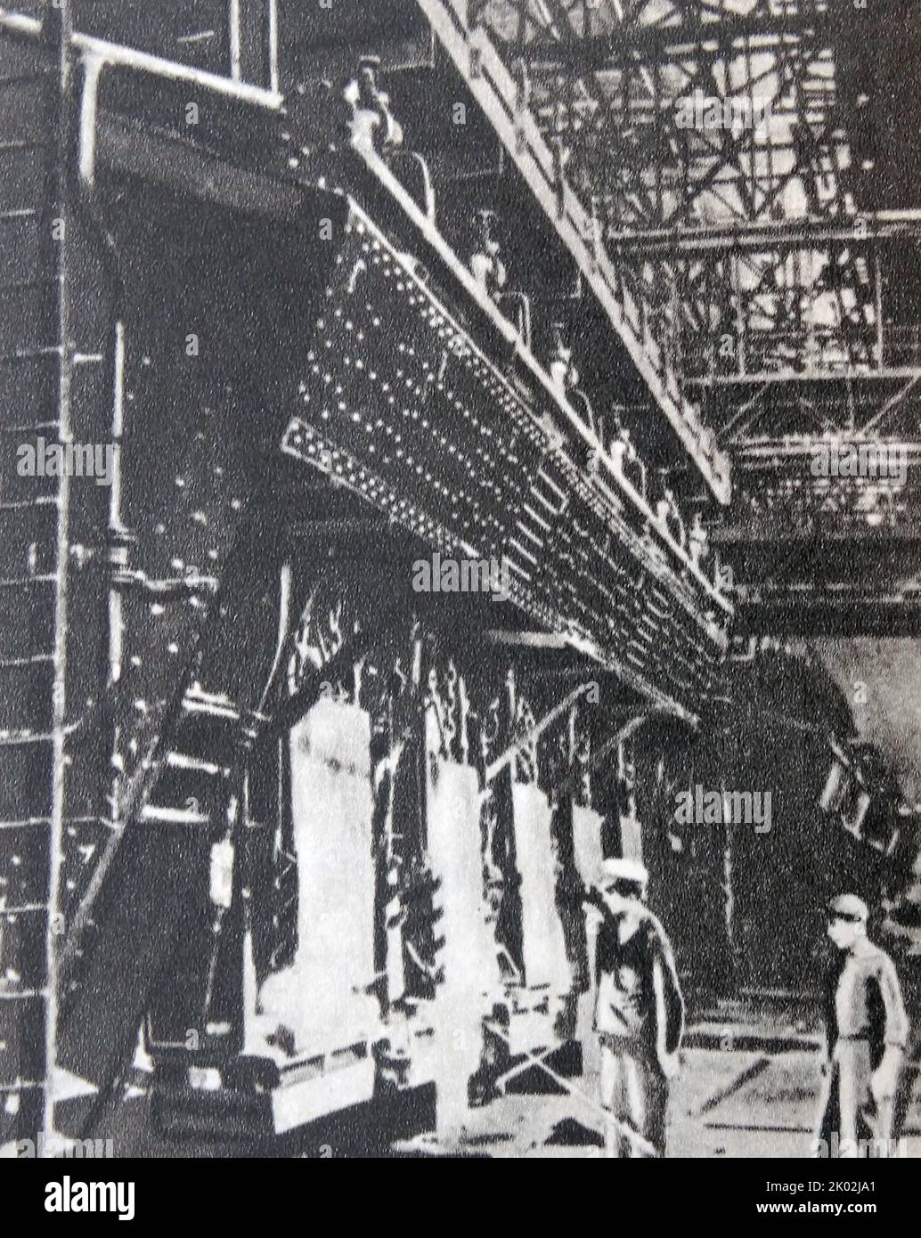 Der restaurierte offene Ofen Nr. 4 der Asowstal-Anlage. Mariupo, Ukraine, 1945. Die Stahlproduktion wurde in Asovstal, der ersten in der UdSSR, in Betrieb genommen Stockfoto