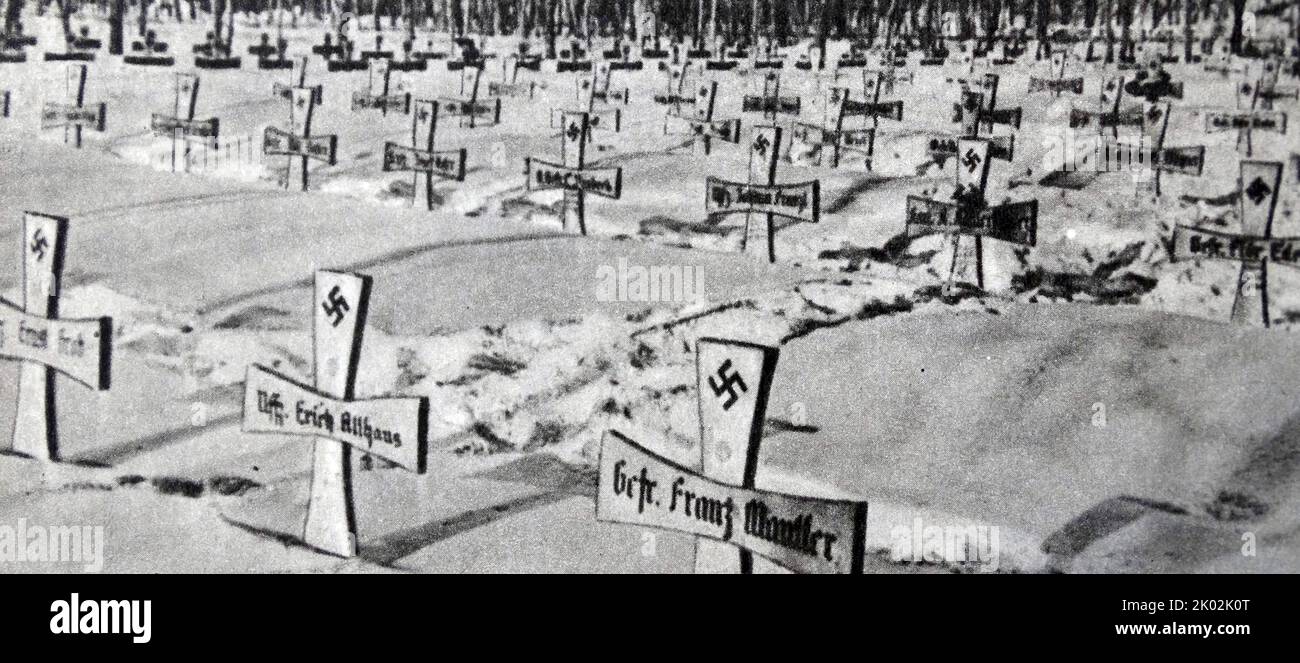 Gräber für deutsche Soldaten, die beim Rückzug der Nazi-Armee aus Moskau getötet wurden. Dezember 1941 Stockfoto