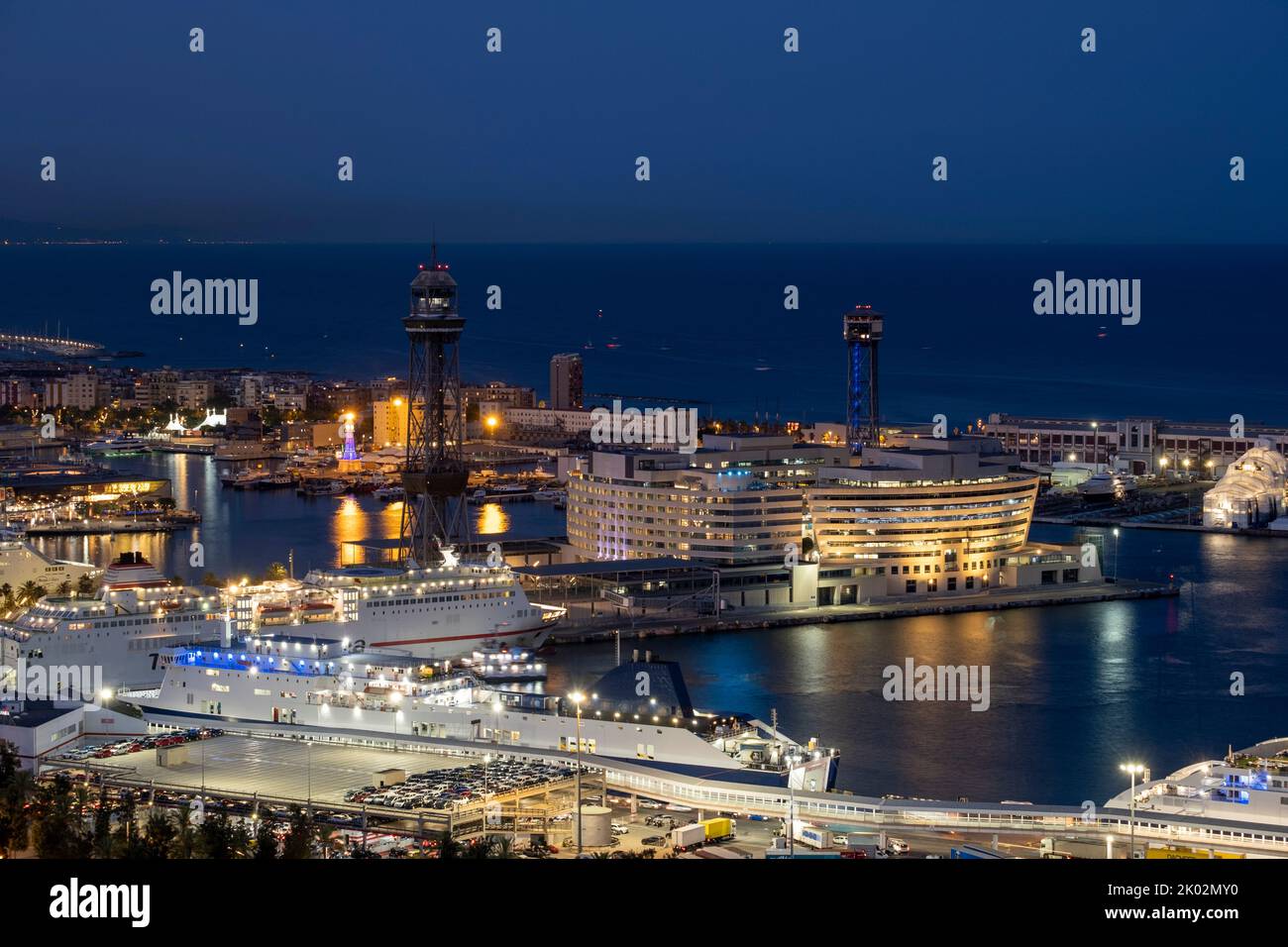 Luftaufnahme von Port Vell bei Sonnenuntergang in Barcelona Spanien Stockfoto