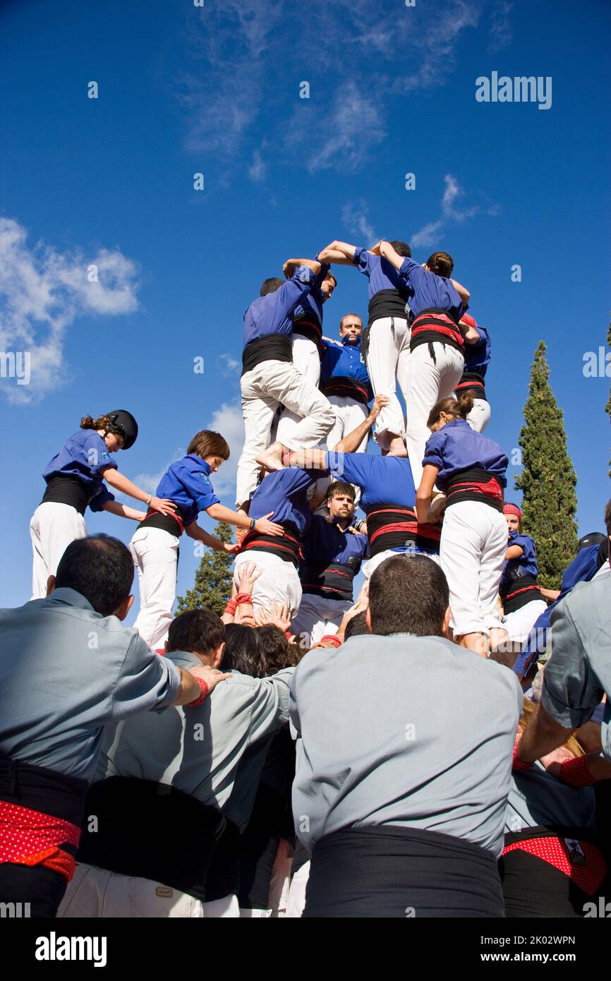 Castellers auf der Plaza Octavia in Sant Cugat del Valles in der Provinz Barcelona in Katalonien Spanien Stockfoto