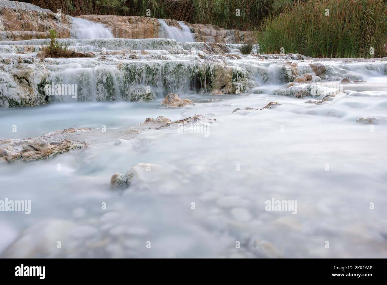 Terme di Saturnia, Cascate del Molino, Wasserfall, Thermalquelle, schwefelhaltiges Thermalwasser, Saturnia, Provinz Grosseto, Toskana, Italien Stockfoto