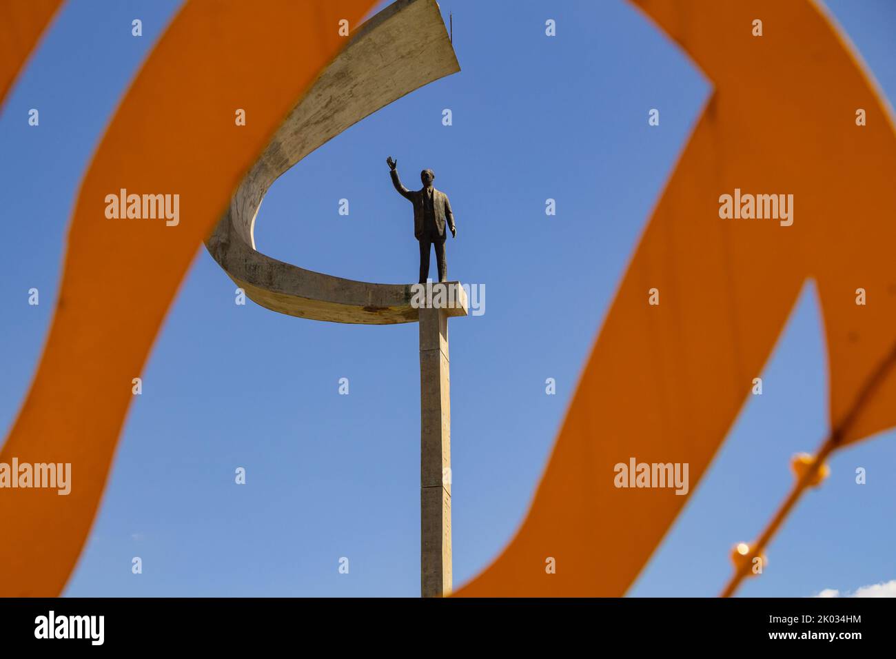 Brasília, Bundesdistrikt, Brasilien – 23. Juli 2022: Detail der Denkmäler im JK-Denkmal, Architekturprojekt von Oscar Niemeyer. Stockfoto