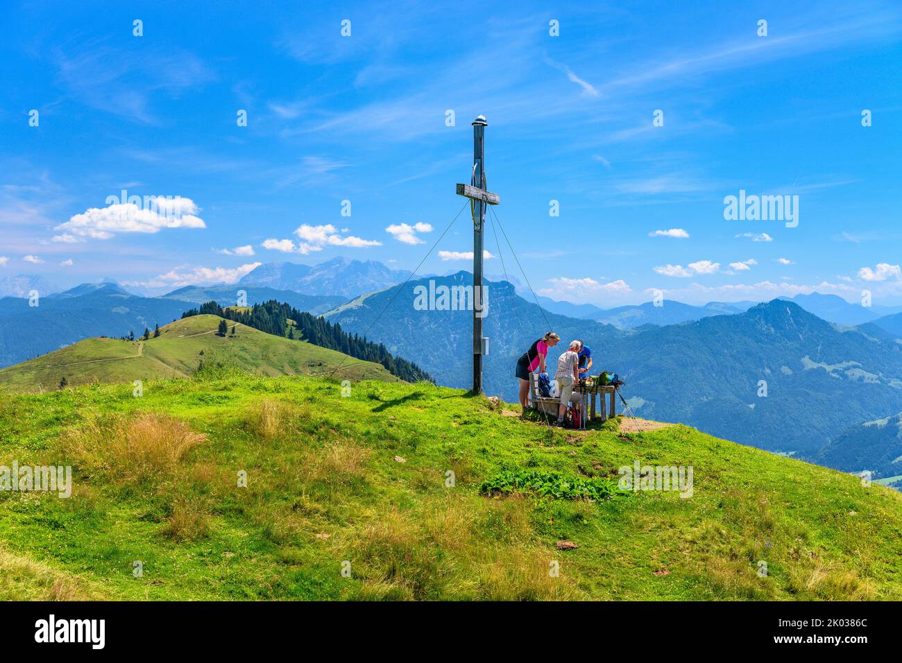 Österreich, Tirol, Kaiserwinkl, Rettenschöss, Feistenau, Lochner Horn, Wandberg, Gipfelkreuz Stockfoto